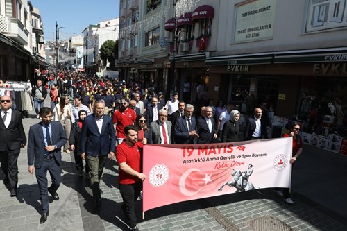 Eyüpsultan’da 19 Mayıs Coşkusu Gençlik Yürüyüşü ile Başladı