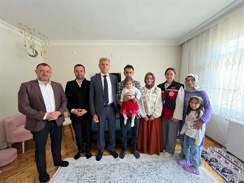 Eyüpsultan Kaymakamı Dr. Arslan Yurt’tan Şehit Yakını ve Gazi Ailelerine Ziyaret